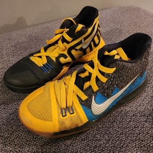 Nike Kyrie 3 "What The" size 4.5